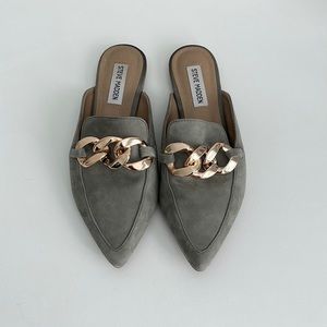Steven Madden Finn Chain Pointed Toe Mule Suede